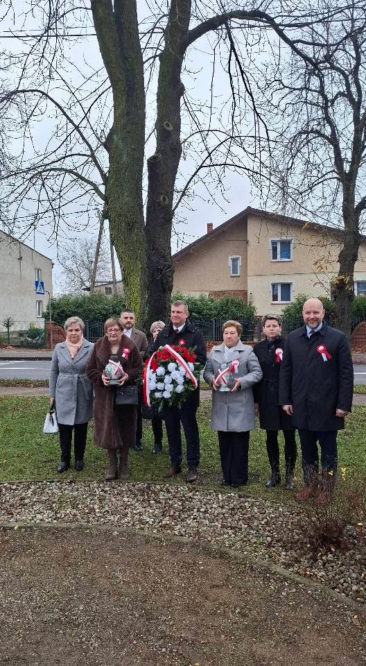Obchody 11 listopada w Iłowie-Osadzie