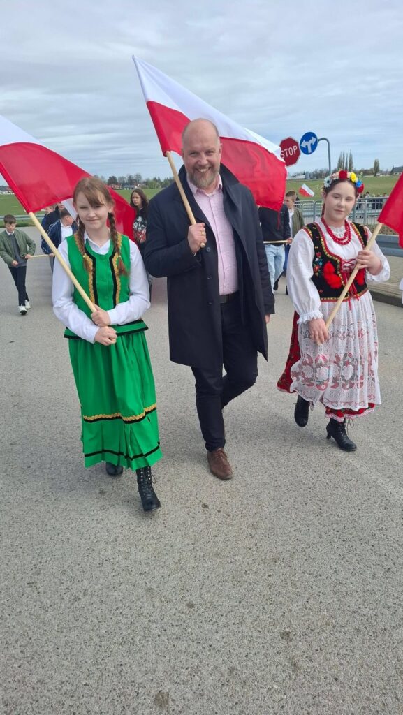 Marsz z Flagą w Iłowie-Osadzie