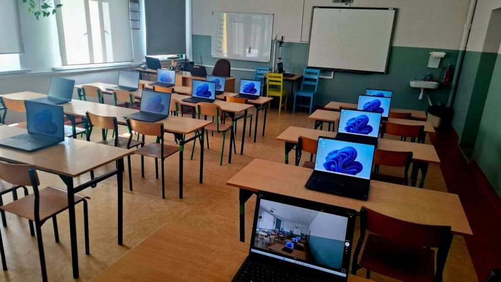 Pracownia AI w szkole w Narzymiu